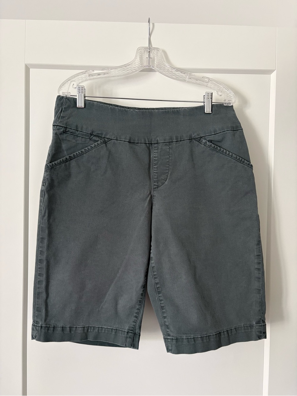 Jag Jeans Army Green Bermuda Shorts